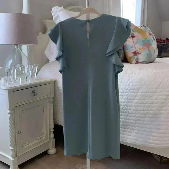 dress with ruffle sleeve - Picture 2 of 5